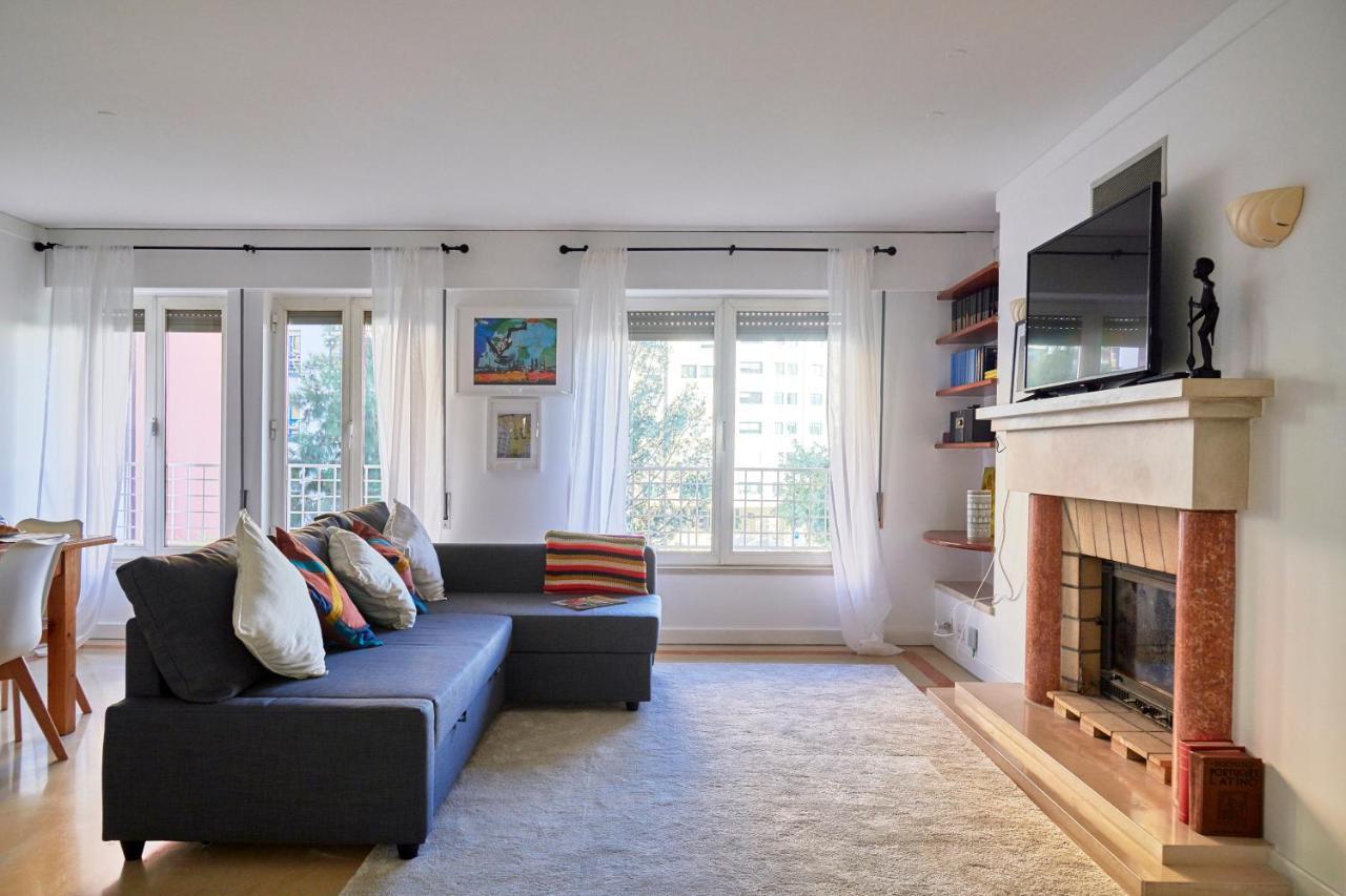 Modern Apartment With Swiming Pool & Garage - Lisboa エクステリア 写真